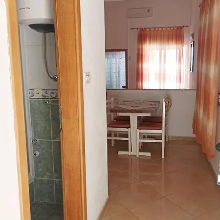 7 Podgora (Split-Dalmatia)